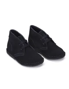 Laced ankle shoe
